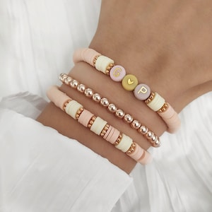 Pulsera Pulsera de cuentas Carta inicial Heishi Beads Vintage Rosa Personalizado Nombre personalizable
