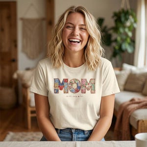 T-shirt in cotone personalizzata per la mamma | Regalo per la festa della mamma con nome | Maglietta con l'anno di nascita della mamma | Maglietta trapuntata
