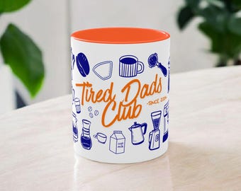 Tired Dads Club Tasse personalisiert | Geschenk werdende Väter | Vatertagsgeschenk mit Jahr| Geburtstagsgeschenk Papa ceramic