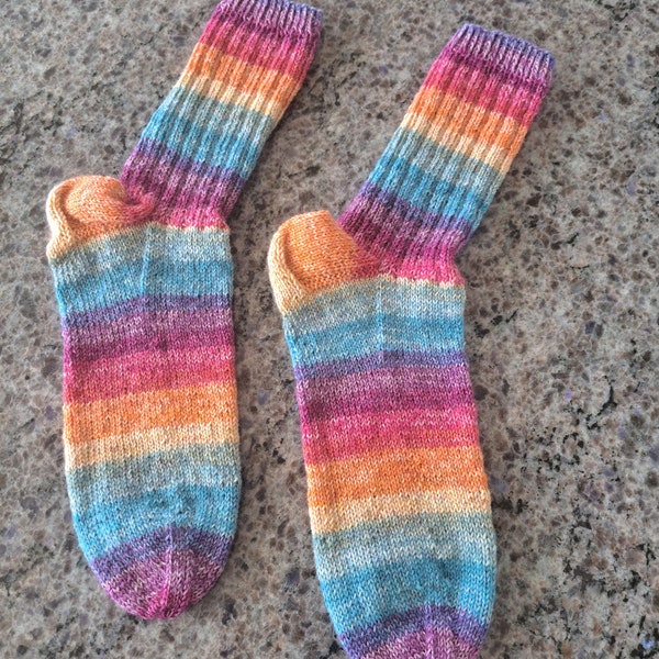 Selbstgestrickte Socken Größe 38/39