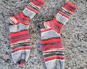 Selbstgestrickte Socken Größe 40/41