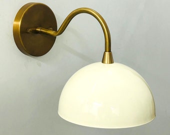 Modern Handcrafted Elegant Mid Century  Brass Wall Lamp Luminaire