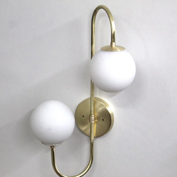 Elegant Mid Century Modern Brass Decorative Sphere Wall Lamp Luminaire