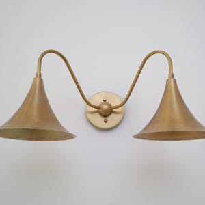 Modern Brass Double Wall Sconce with Artistic Form, Brass Harmony – Artistic Double Arm Wall Light