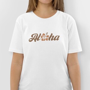 Aloha Hibiscus Organic Cotton Hawaii T-Shirt | Retro Style Flower Girl T Shirt with Worn Print