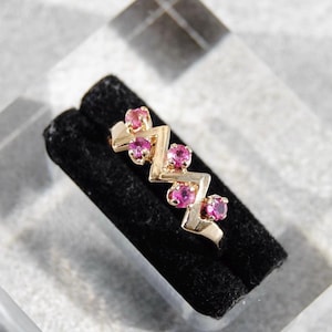 Unique Ruby Five Stone - 9ct Gold Vintage Ring - UK Size O