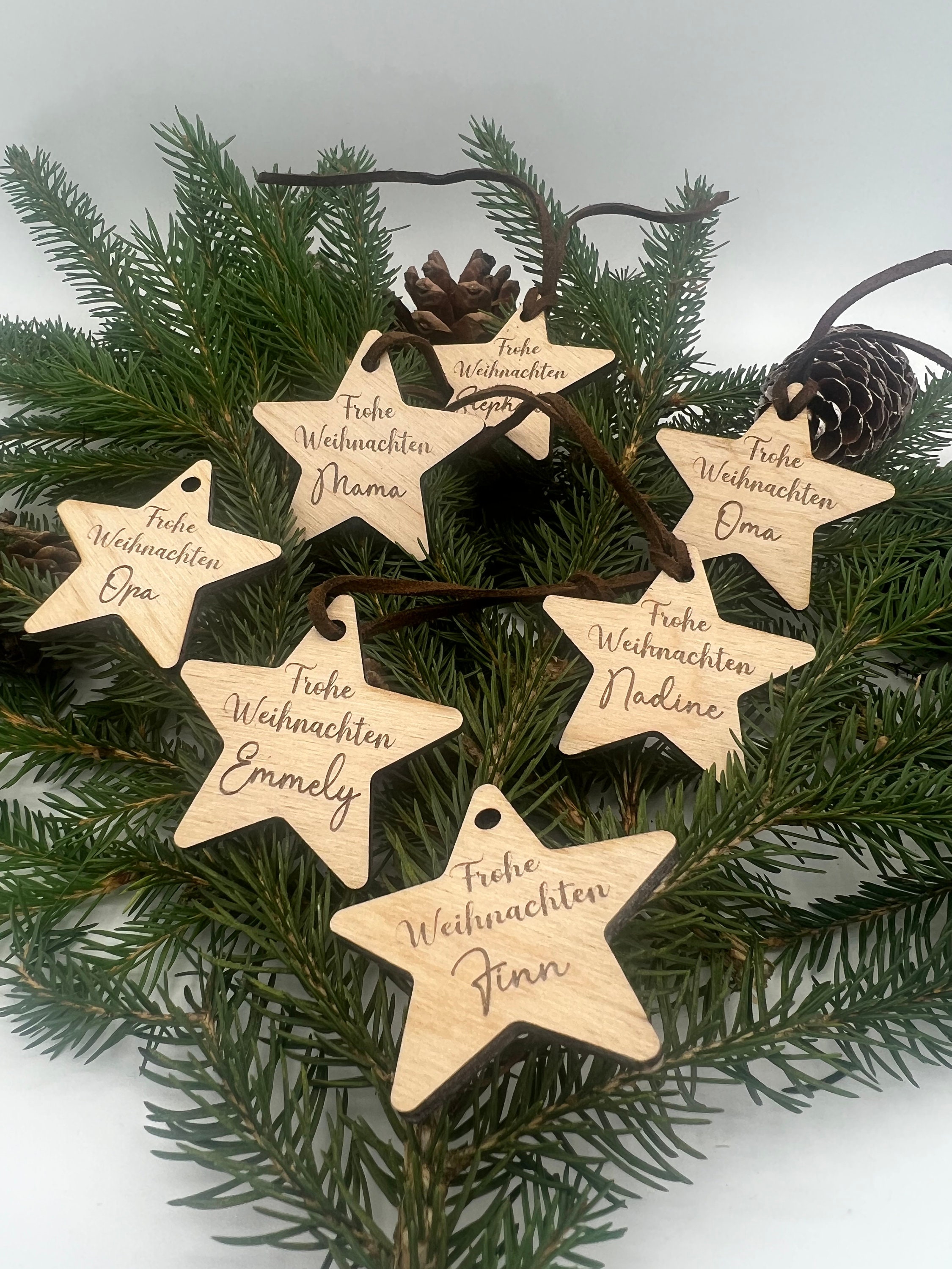 Geschenkanhänger Weihnachten personalisiert mit Sternen