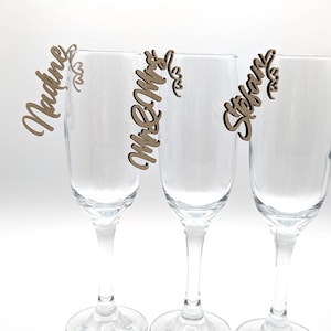 Naamkaartjes voor glas van hout, naamkaartjes voor bruiloften, belettering, tafeldecoratie, tafeldecoratie, gepersonaliseerd, verjaardag, doop