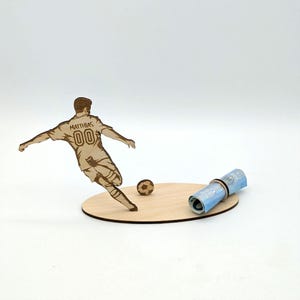Geldgeschenk personalisiert für Fußball Fans zum Geburtstag, Geschenkidee aus Holz zum Jubiläum, Fussballspieler Geld schenken