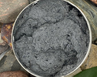 Maschera al carbone naturale e disintossicante