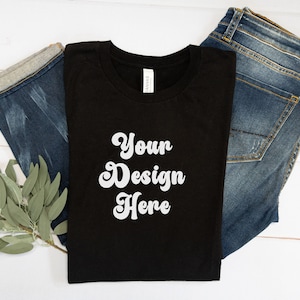 Maquette Bella Canvas 3001 - Maquette de chemise noire Bella Canvas - Maquette de t-shirt - Maquette de tee-shirt noir - Maquette de t-shirt noir - Maquette de chemise stylisée