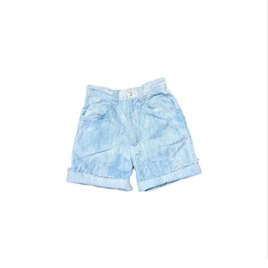 Pantaloncini tagliati in denim lavaggio bianco azzurro vintage classico // Pantaloncini Jean a vita alta con orlo sfrangiato // Pantaloncini 100% cotone, Taglia 2 Small