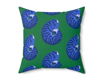 Cojín decorativo de concha: diseño de nautilus azul, decoración costera (45 x 45 cm)
