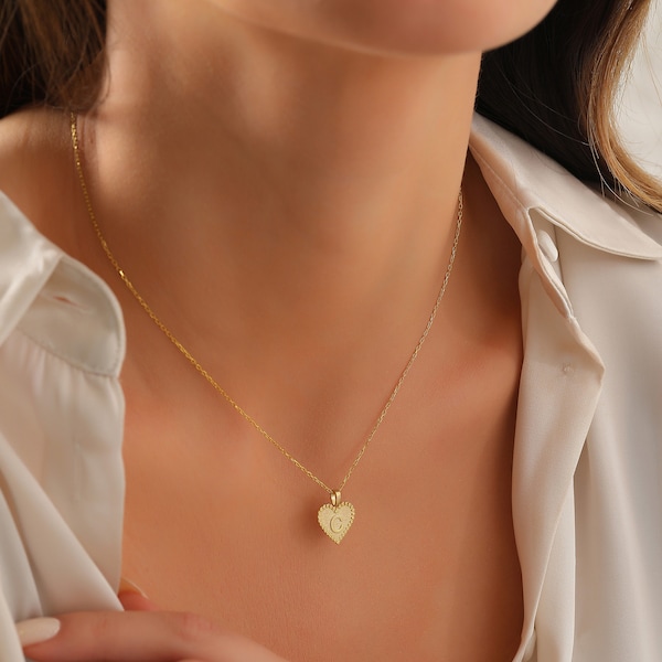 Custom Heart Necklace, Engraved initial with Personalized Heart Necklace, Mother's Day Gift for Her, Minimalist Alphabet Necklace on Heart