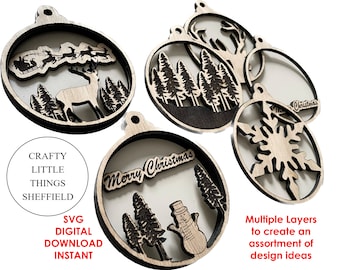 Pode incluir: Conjunto de seis enfeites de Natal de madeira cortados a laser com vários designs, incluindo um veado em uma floresta, um boneco de neve, um floco de neve e uma árvore. Os enfeites são sobrepostos para criar um efeito 3D. O texto "Merry Christmas" está incluído em um dos enfeites.