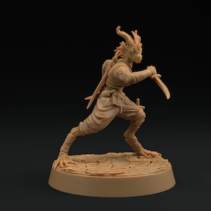 Nyxia Shadowblade | Dragon Trappers Lodge | Draconic Hero | Rogue Dragonborn | 32mm Scale Resin Printed Tabletop RPG Figure For DND 5E