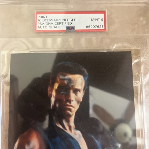 アーノルドシュワルツェネガー　サイン入りフォト 映画グッズ販売専門店ハリコレ。映画グッズが豊富な品揃え