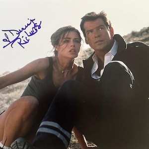 Denise Richards signed autographed 11 x 14 size photo picture Beckett authenticated