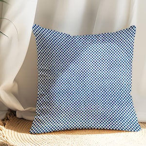 Marineblaues geometrisches Dekokissen, ästhetisches mediterranes Geschenk, Küstenwohnzimmerdekor, moderner Strandhausakzent, nautischer Kissenbezug