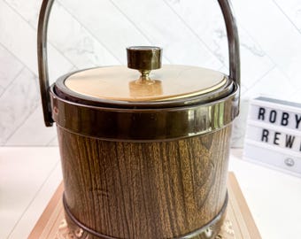 Faux wood paneling ice bucket