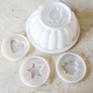 Tupperware Jello mold with seasonal inserts