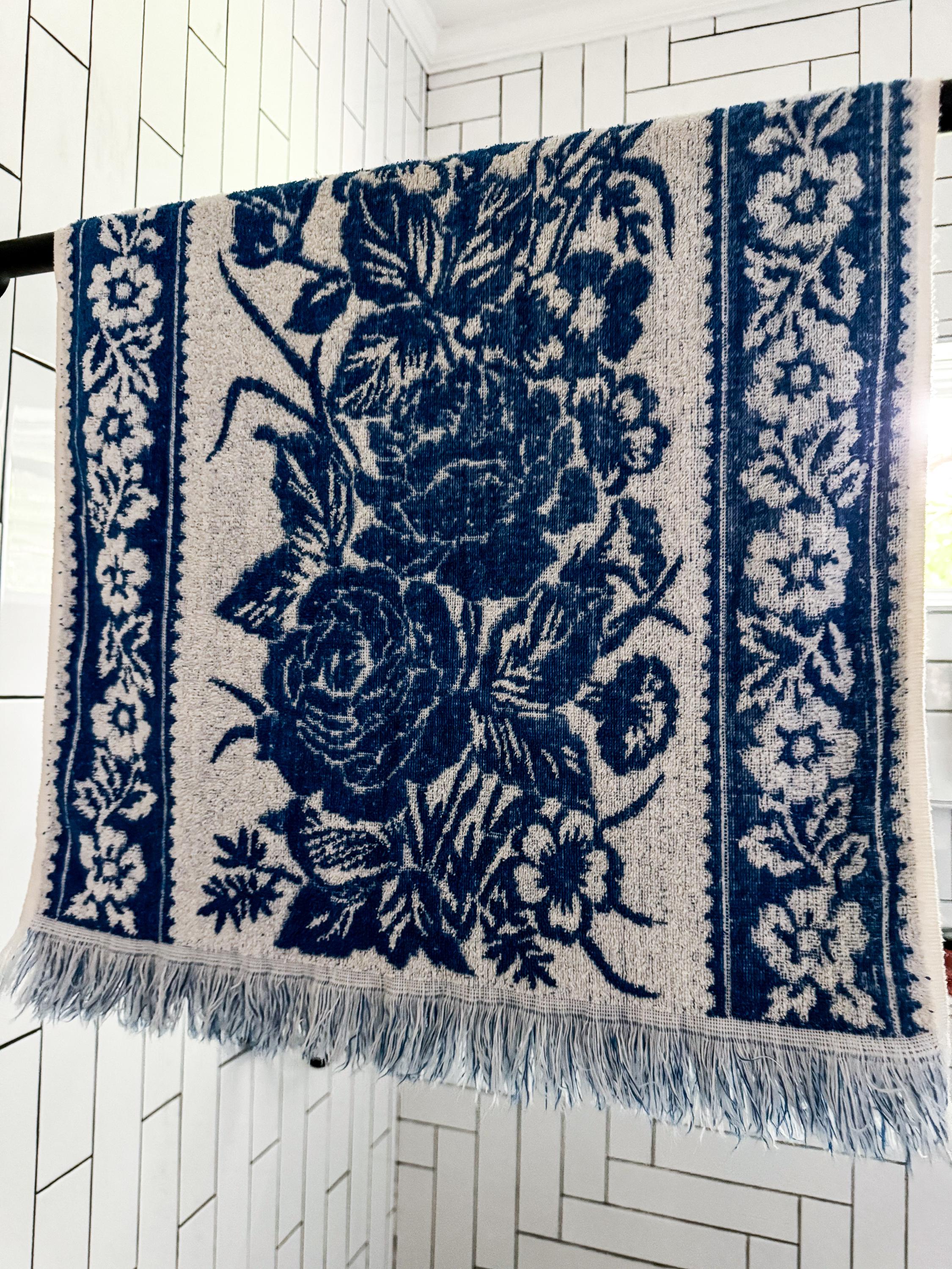 Vintage Floral Bath Towels - Etsy