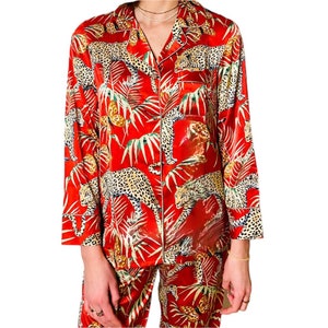 Women&#39;s Tropical Leopard Print Pajama Set: Silky Loungewear