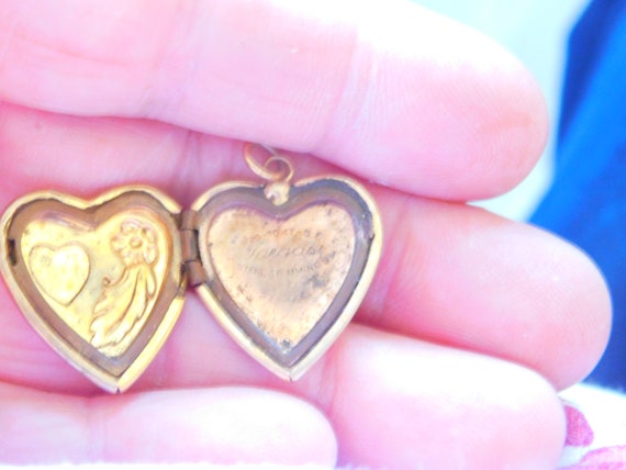 Gold filled vintage heart locket - image 4
