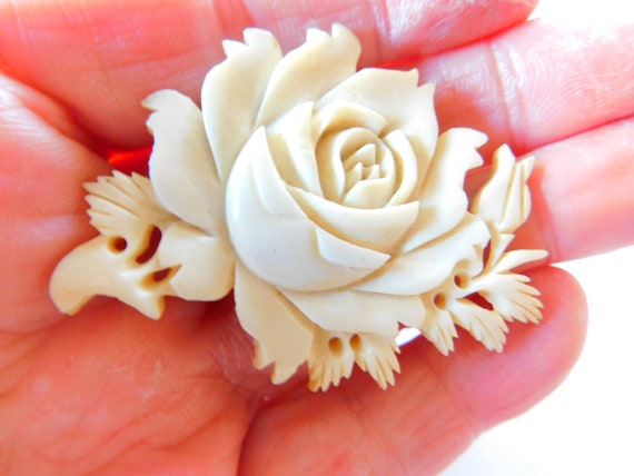 Carved vintage rose pin - image 3