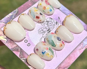 uñas de baño de leche / baño de leche / uñas de flores / flor / flores / uñas lechosas / uñas blancas / prensa en las uñas / uñas / uñas bonitas / uñas de lámina de oro