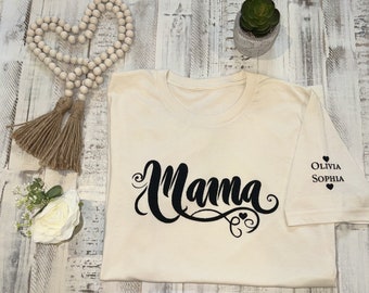Chemise maman personnalisée avec noms d'enfants sur la manche, cadeau fête des mères, cadeau d'anniversaire pour maman, cadeau maman tendance, chemise maman cool minimaliste 1036