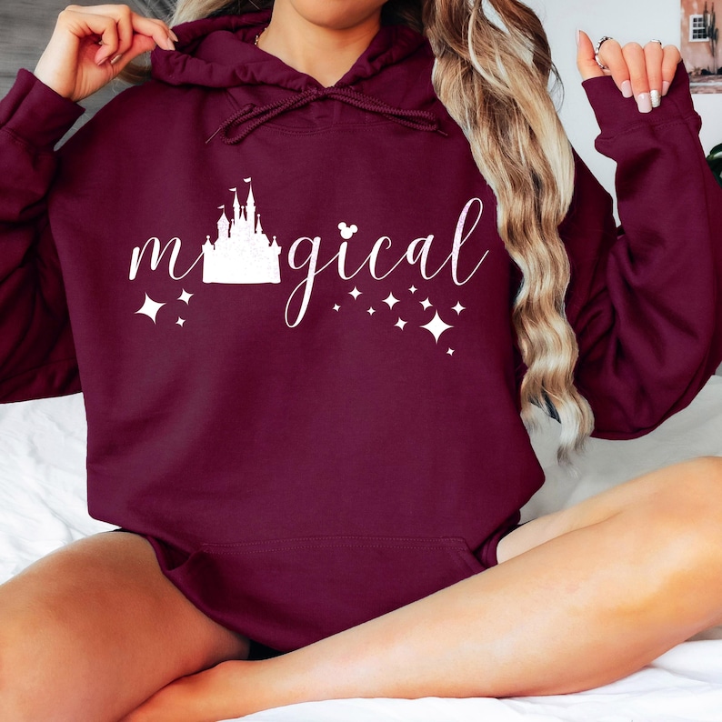 Disney Magic Kingdom Sweatshirt, Disneyland Sweatshirt, Disney Sweater, Comfy Disneyworld Crewneck Sweatshirt, Disney Shirt, Disney Tshirt 画像 4