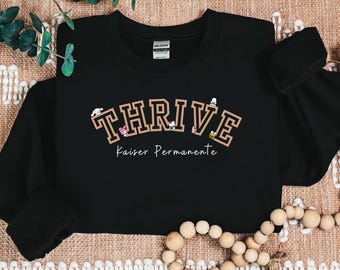 Sudadera acogedora THRIVE-Tan- Hk- Personaje Kawaii