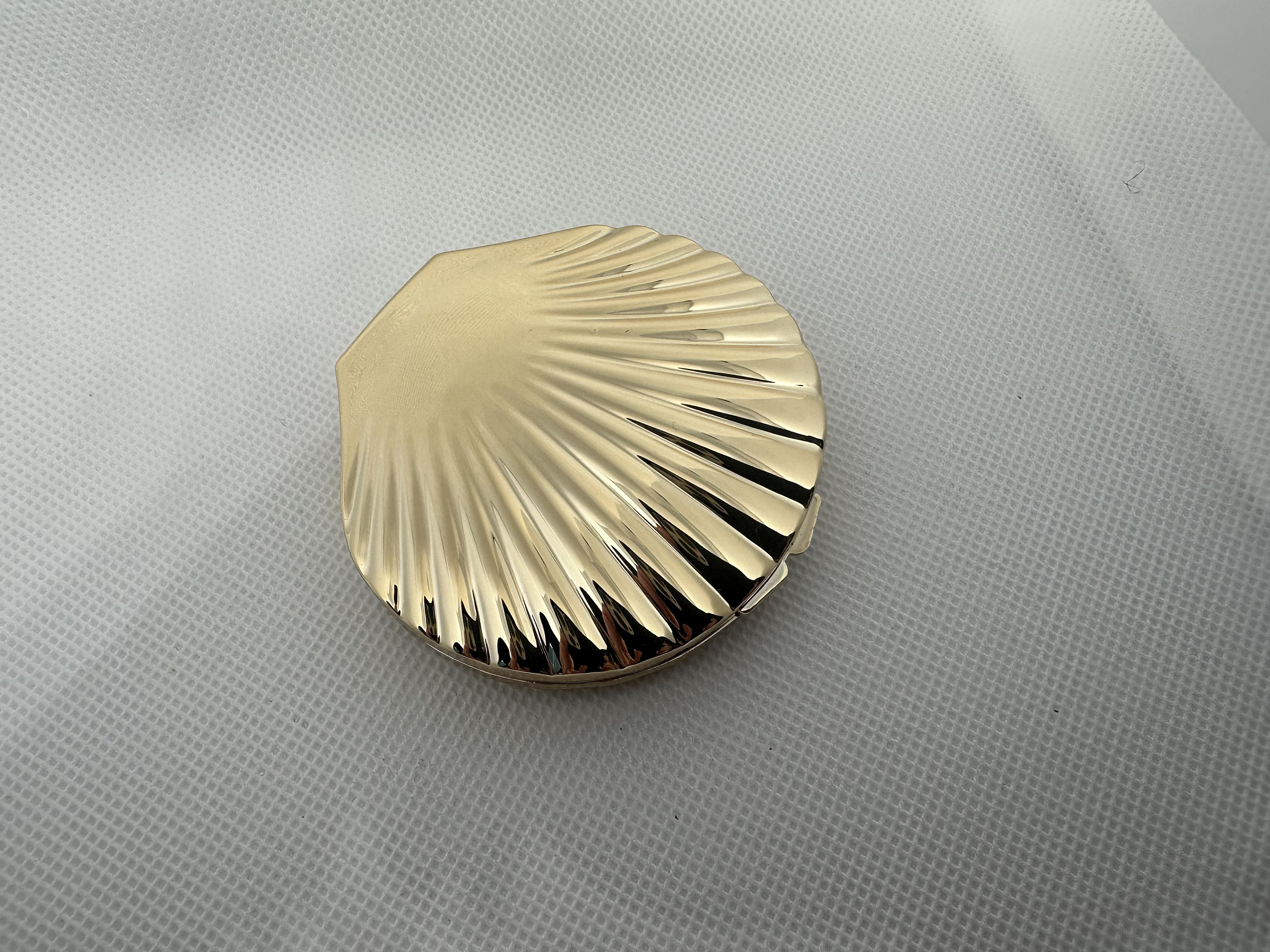 Seashell Golden Mirror | Compact (1 mirror) 1PC Golden Shell Double Sided Makeup Mirror Exquisite  main image 4