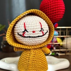 Plush Toy | Handmade Crochet Creepy Smiling Clown | Amigurumi Horror | Pennywise-Inspired Holding a Balloon | Spooky Macabre Decor