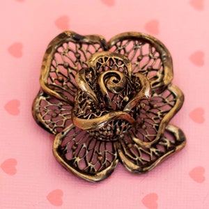 Vintage intricate Gold Tone Rose Beautiful Brooch - X3