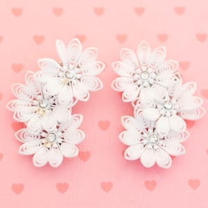 Vintage Art Nouveau White Heavenly Flowers Rhinestones Clip On Earrings - X13