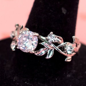 Vintage Art Deco Rhinestone Elven Elegance Ring Size 9 1/2 - X6