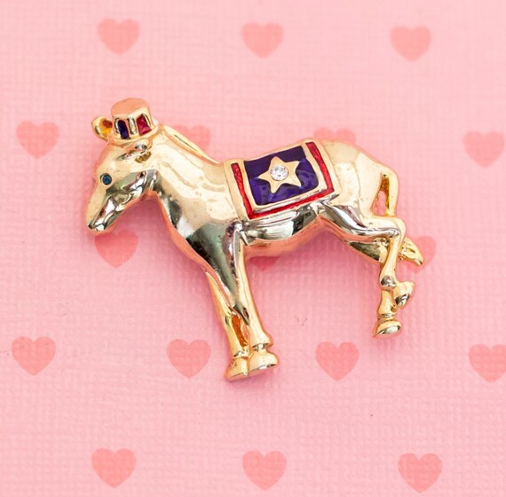 Vintage Royal Horse Gold Tone Intricate Brooch - … - image 1