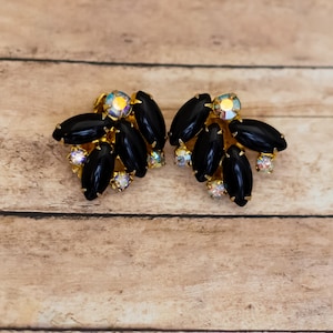 Vintage Art Deco Oval Black Gems Gold Tone Intricate Clip On Earrings - X26
