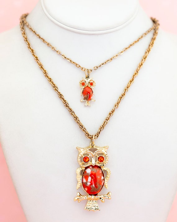 Vintage Royal Emblem Pendant Gold Tone Necklace 2… - image 2