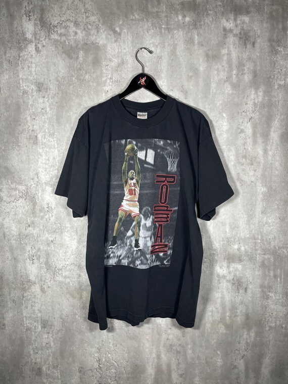 Bulls Dennis Rodman T-Shirt L - Gem Bulls Dennis Rodman T-Shirt L - Gem