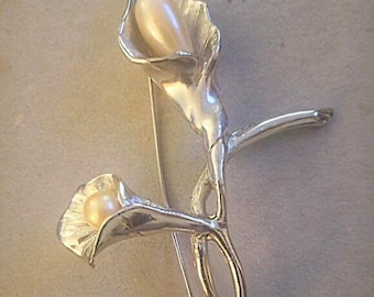 Rare Vintage Brooch Marcel Boucher Cultured Pearl and Sterling Silver Pendant Estate Jewelry 1940's Elegant Fall Retro Antique Women floral