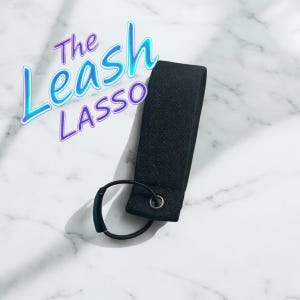 Leash Lasso – Hands-Free Dog Leash Wrist Strap | Secure Leash Holder | No-Slip Elastic Band for Dog Walking | Prevents Leash Slipping Off