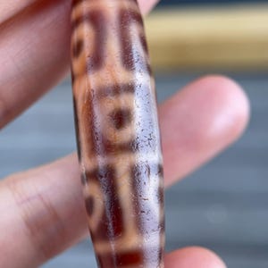 Dzi perlen amulett anhänger 9 augen braun weiß 52*13 mm tibet dzi