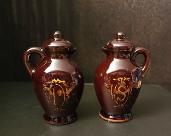 Vintage Redware Keramik Braun Krüge Salz und Pfeffer Streuer Set