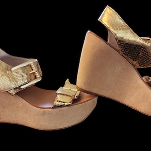 Michael Kors Warren Wedges Gold Metallic Plateau Sandalen Schnalle Size 8 M
