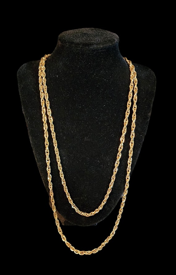 Vintage gold tone chain necklace