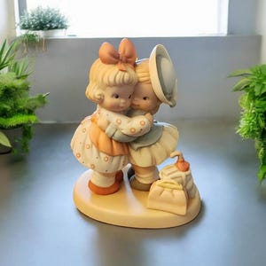 Enesco Figurine Greatest Treasure World Can Hold Memories of Yesterday 1990