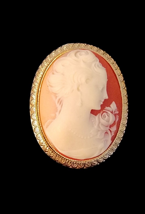 Vintage Japan Cameo Brooch And Pendant Gold Tone - image 1